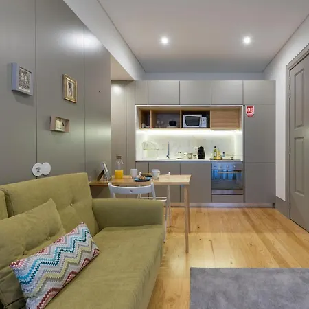 Lovelystay - Stylish Central By Bolhao Market Apartment *