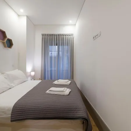 Lovelystay - Stylish Central By Bolhao Market Apartment