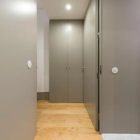 Lovelystay - Stylish Central By Bolhao Market Apartment