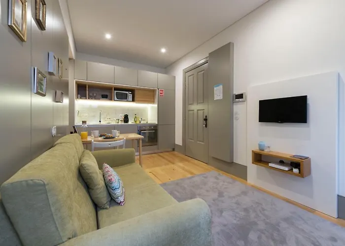 Lovelystay - Stylish Central By Bolhao Market Apartman *