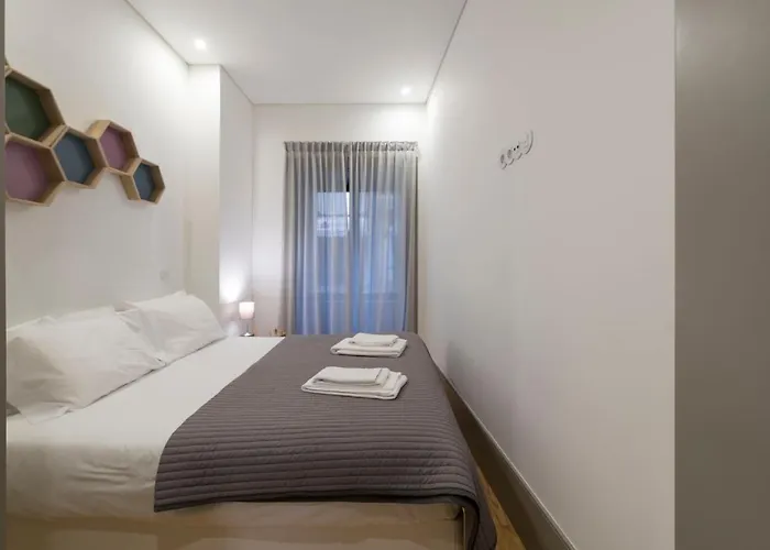 Lovelystay - Stylish Central By Bolhao Market Apartman