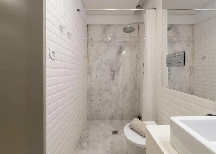 Lovelystay - Stylish Central By Bolhao Market Porto