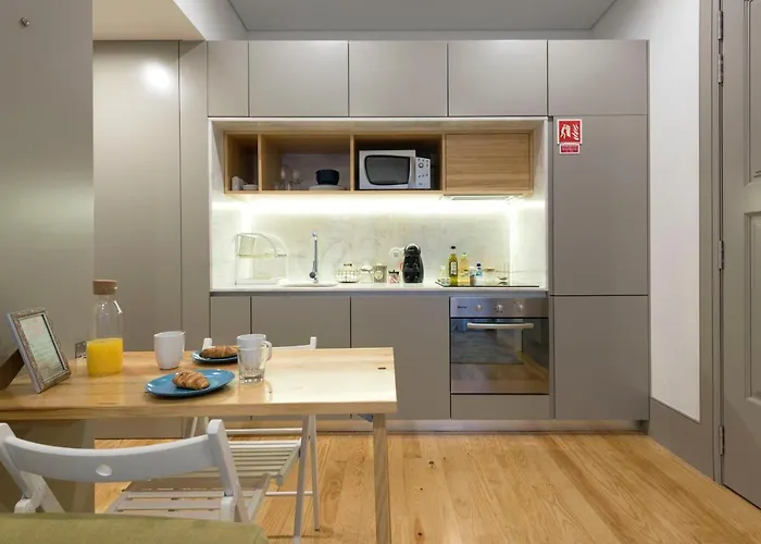 Lovelystay - Stylish Central By Bolhao Market